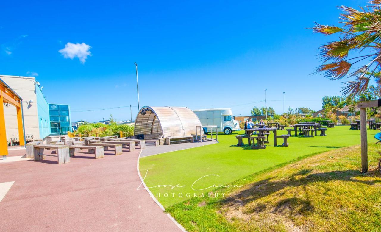 Sea 'N' Stars Platinum Plus Holiday Home With Views, Free Wifi And Netflix Camber 外观 照片