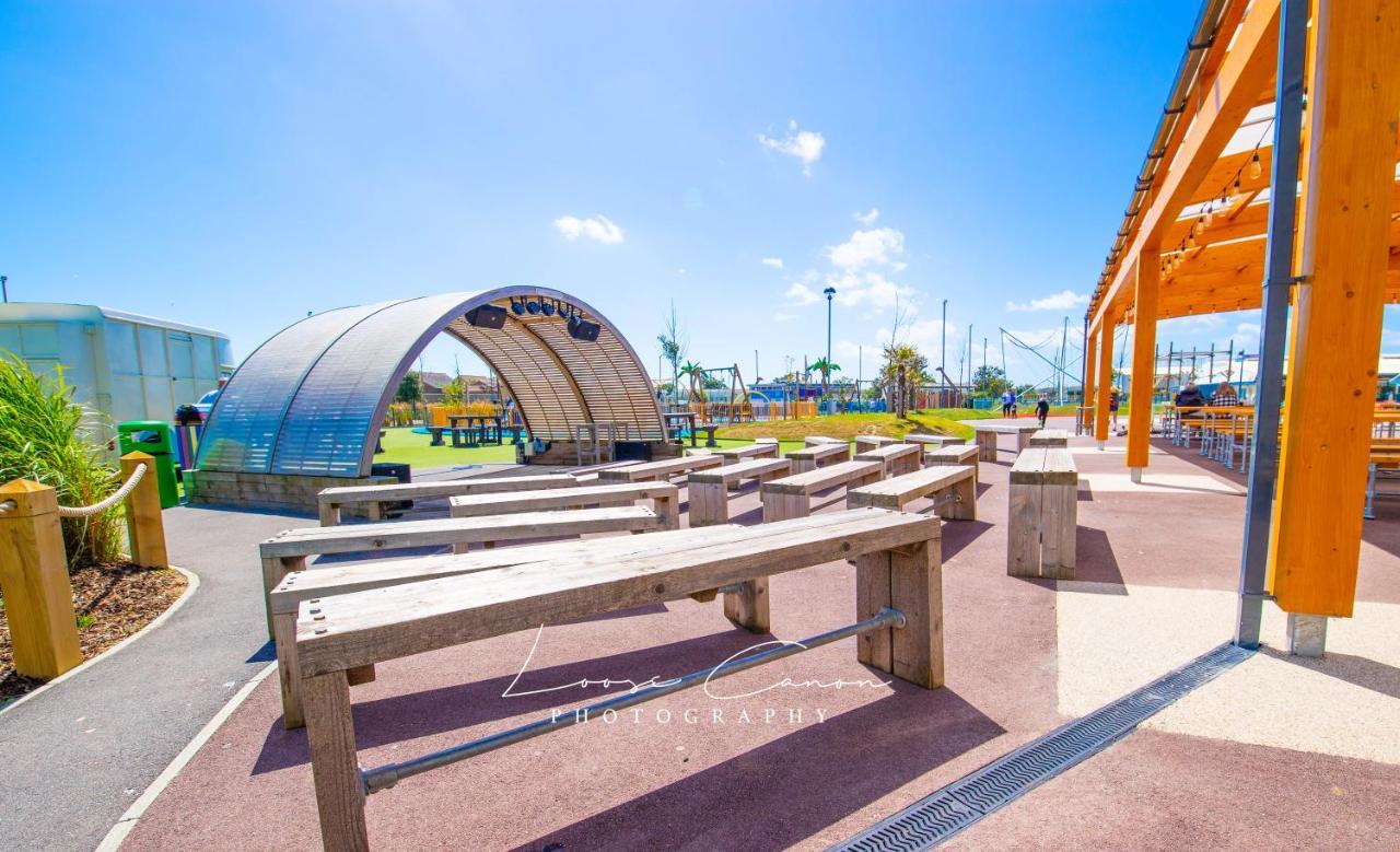 Sea 'N' Stars Platinum Plus Holiday Home With Views, Free Wifi And Netflix Camber 外观 照片