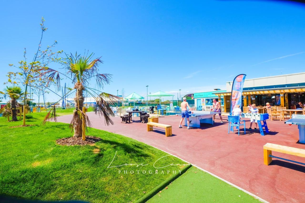 Sea 'N' Stars Platinum Plus Holiday Home With Views, Free Wifi And Netflix Camber 外观 照片