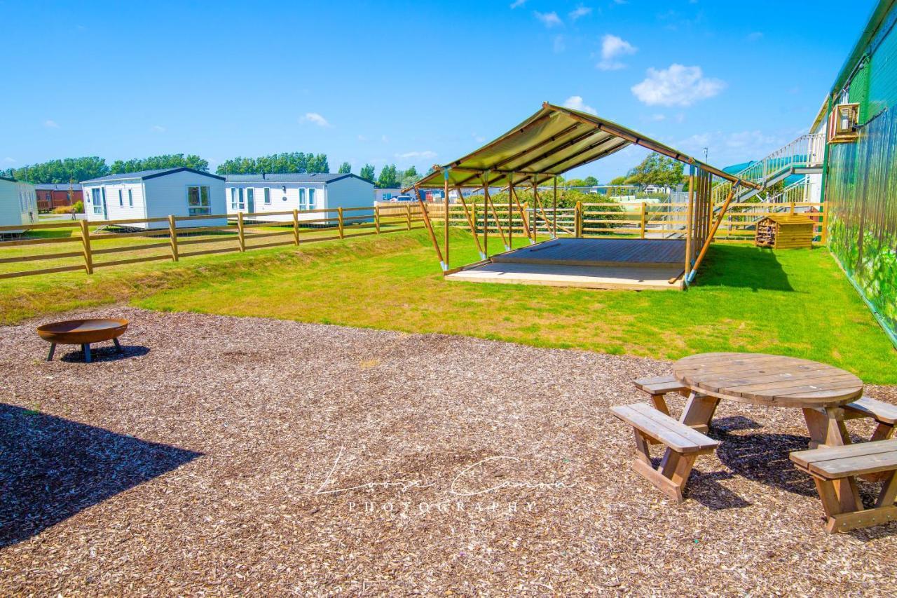 Sea 'N' Stars Platinum Plus Holiday Home With Views, Free Wifi And Netflix Camber 外观 照片