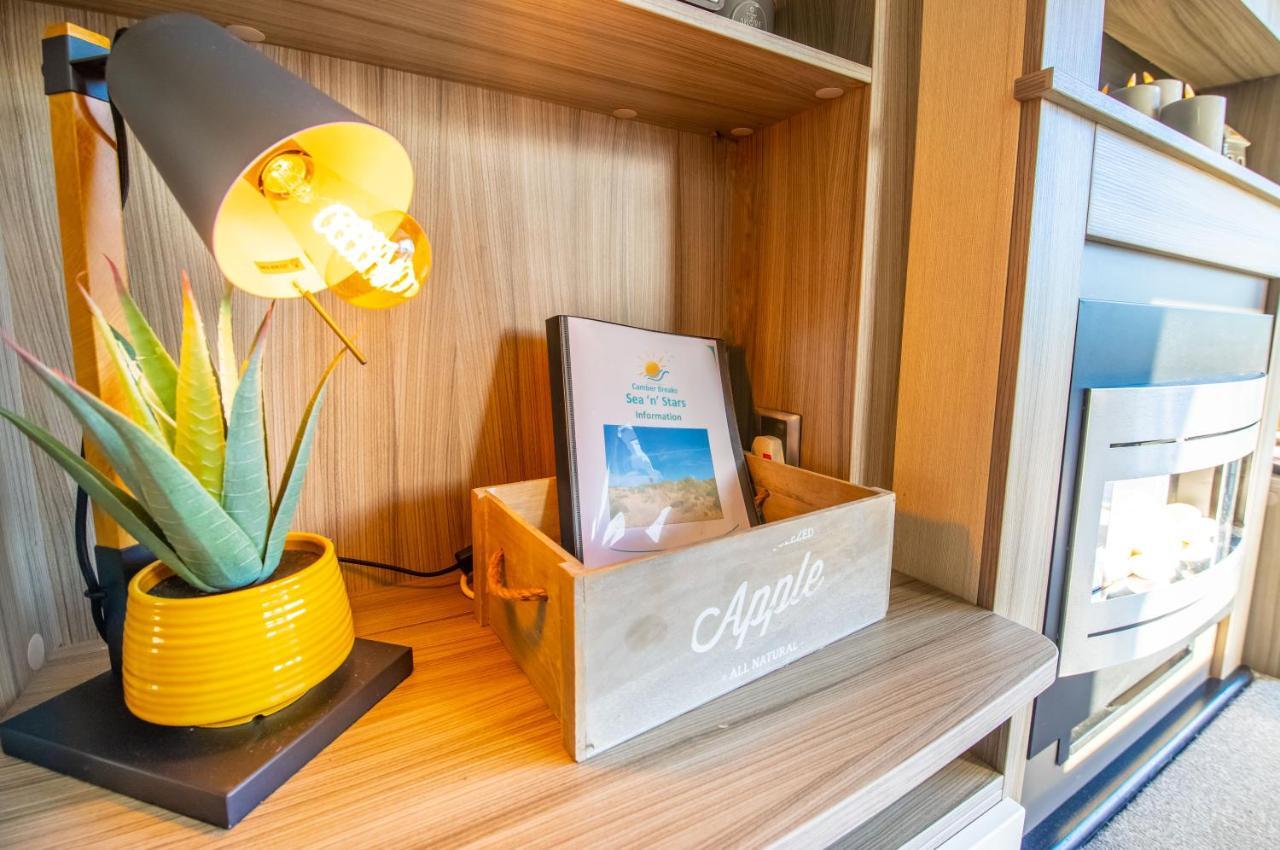 Sea 'N' Stars Platinum Plus Holiday Home With Views, Free Wifi And Netflix Camber 外观 照片