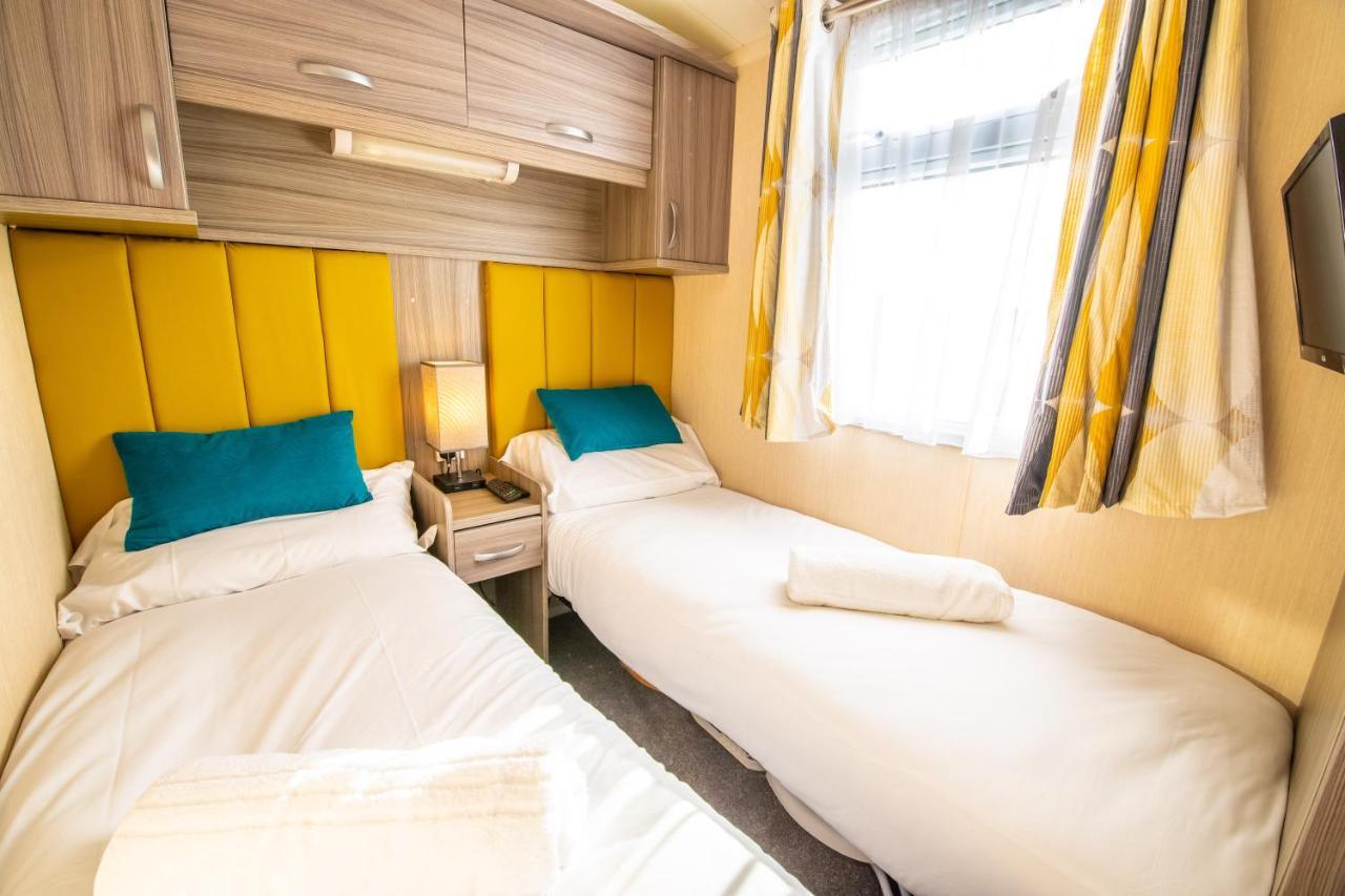 Sea 'N' Stars Platinum Plus Holiday Home With Views, Free Wifi And Netflix Camber 外观 照片