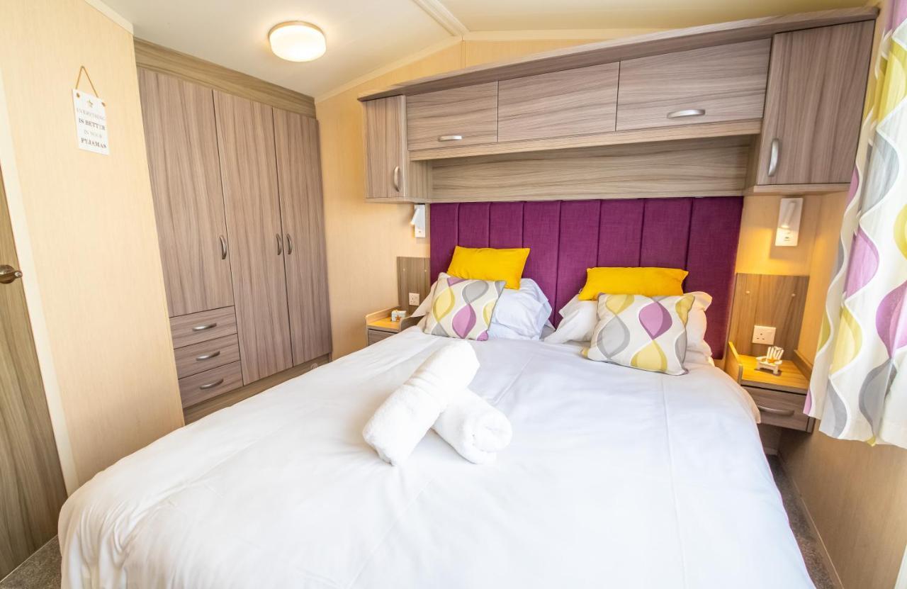 Sea 'N' Stars Platinum Plus Holiday Home With Views, Free Wifi And Netflix Camber 外观 照片