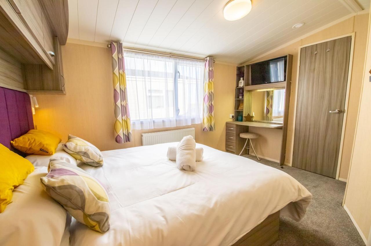 Sea 'N' Stars Platinum Plus Holiday Home With Views, Free Wifi And Netflix Camber 外观 照片